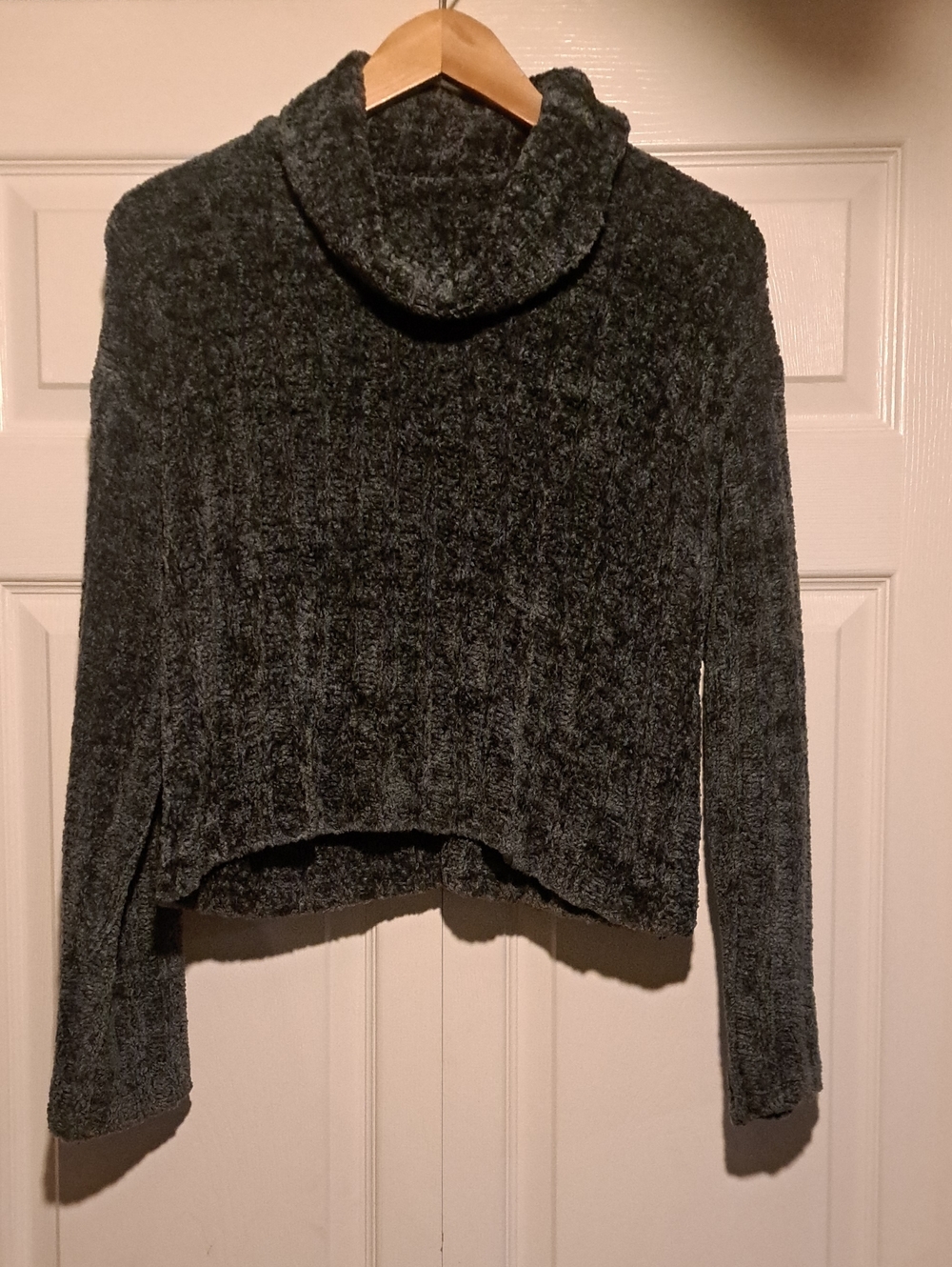 🩶Santa Barbara-Vintage charcoal woman's sweater Super Soft Cozy feel & fit